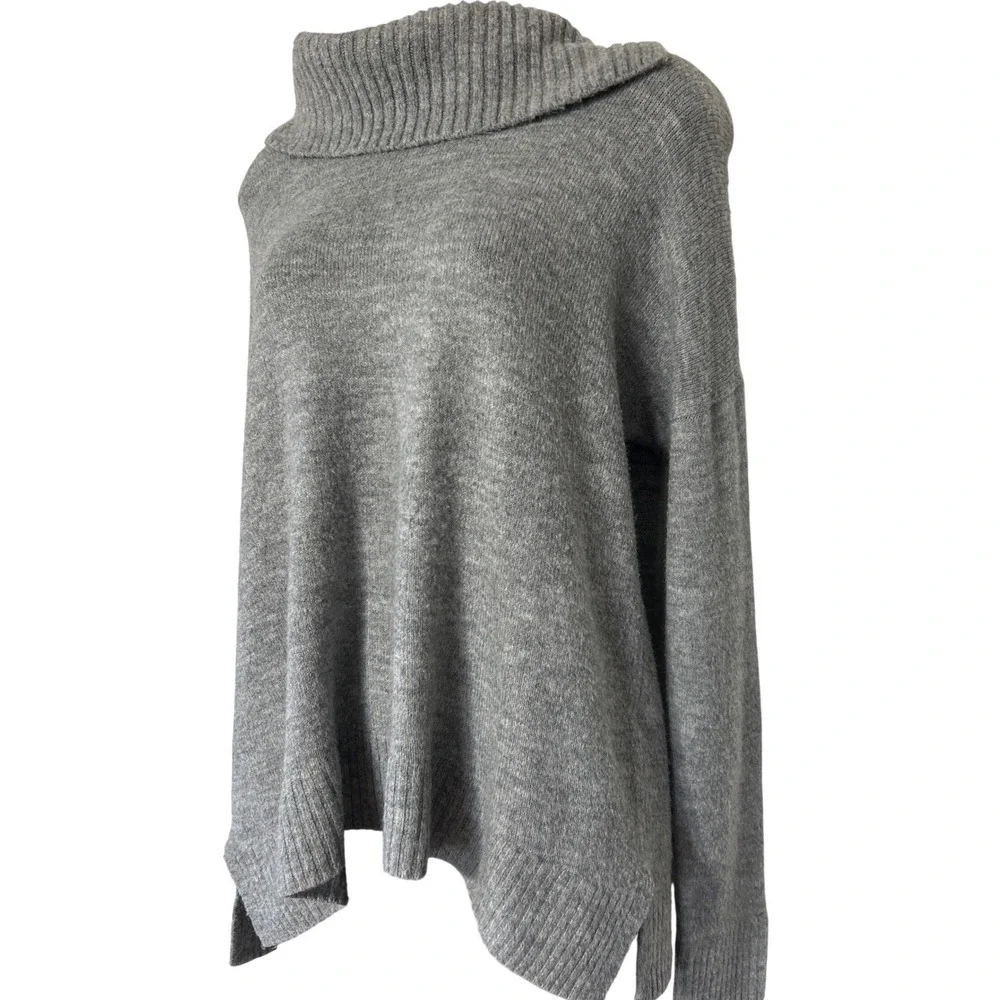 Banana Republic Womens Medium Grey Cowl Neck Oversized Knit Sweater 18A08052-W-4